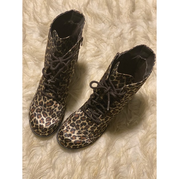 Leopard print boots - Picture 2 of 6